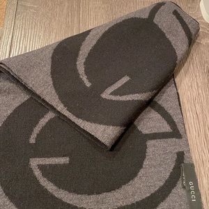 GUCCI wool scarf